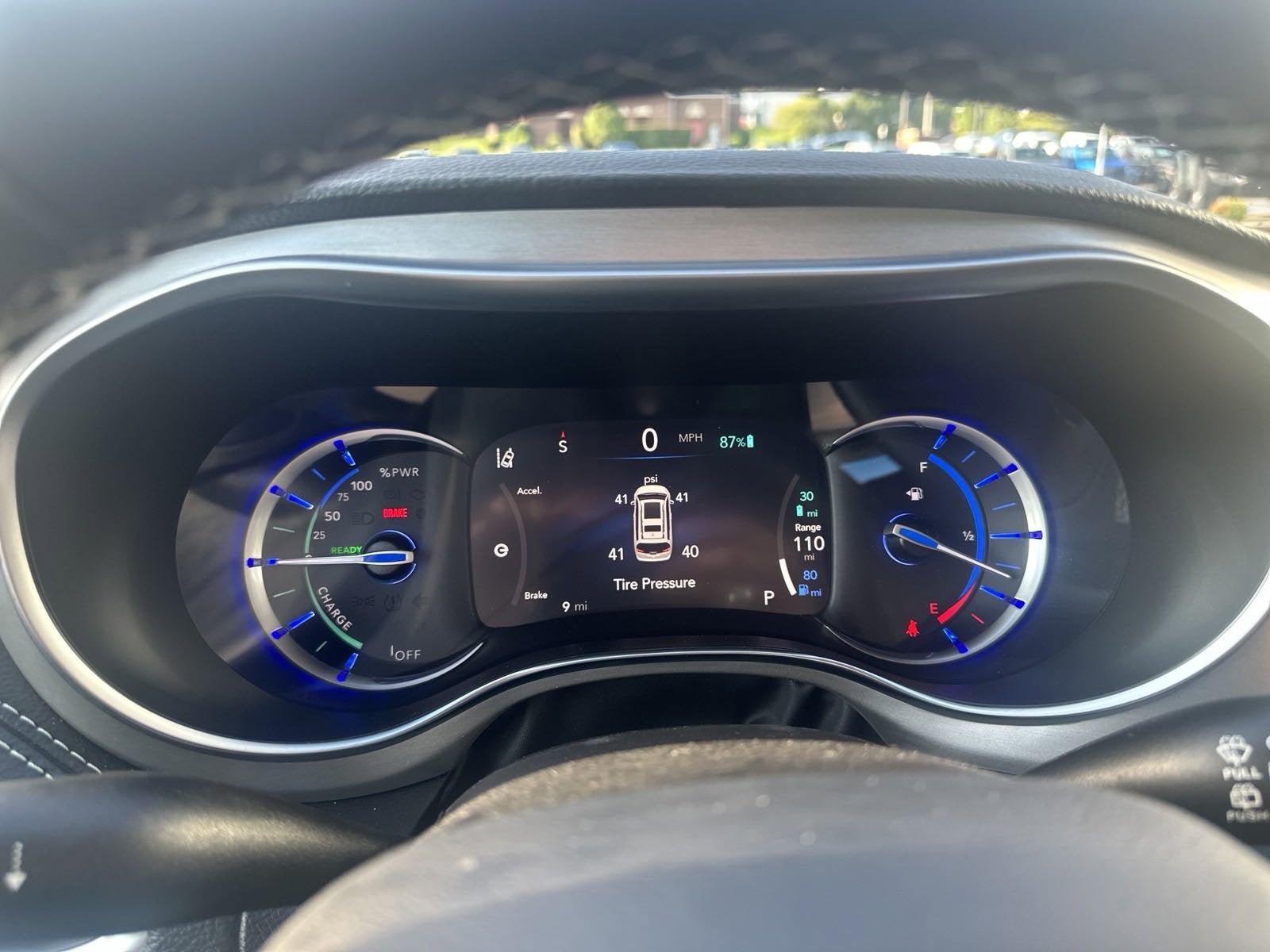 New 2024 Chrysler Pacifica Premium FWD image 41