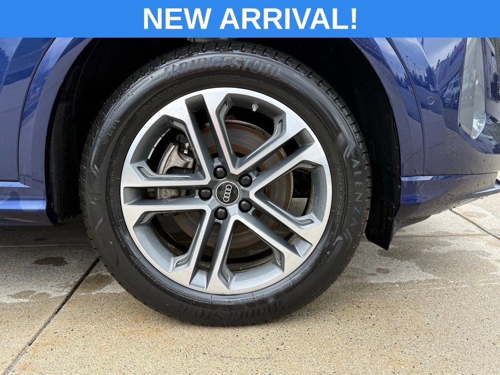 Used 2025 Audi Q5 Premium w/ Convenience Package image 8