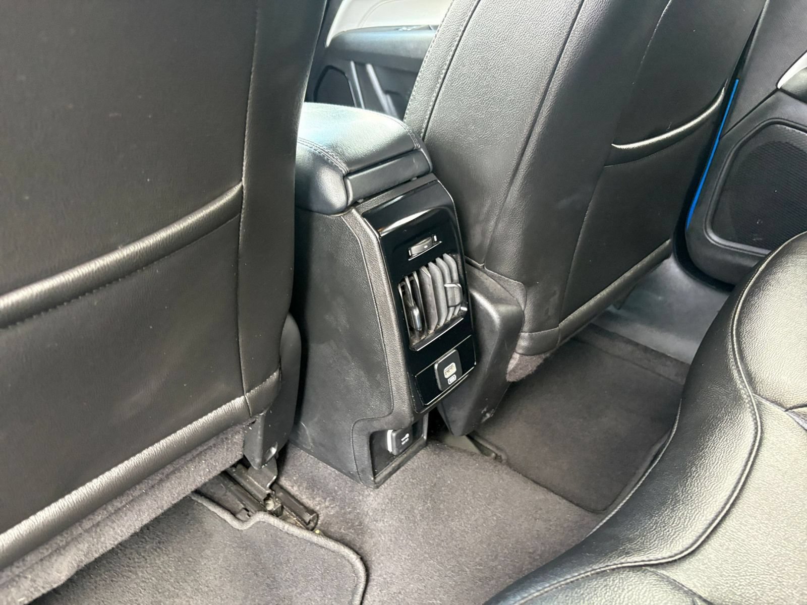Used 2025 Jeep Compass Limited AWD/4WD image 23