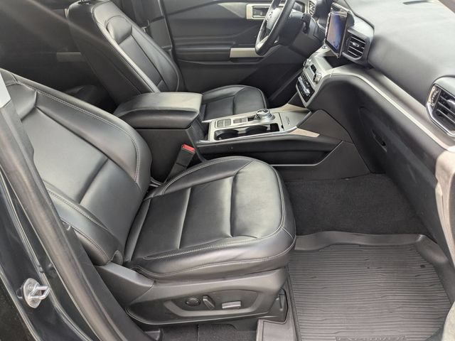Used 2022 Ford Explorer XLT w/ Equipment Group 202A RWD image 23