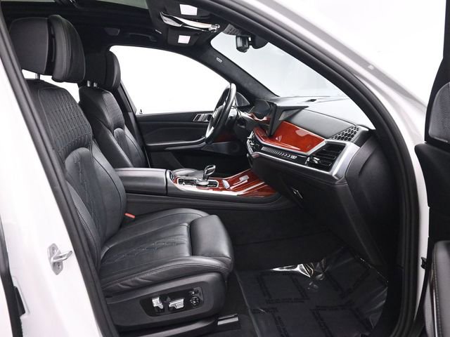 Used 2024 BMW ALPINA XB7 image 31