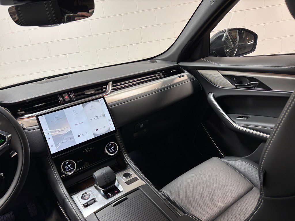 New 2026 Jaguar F-PACE R-Dynamic S image 36