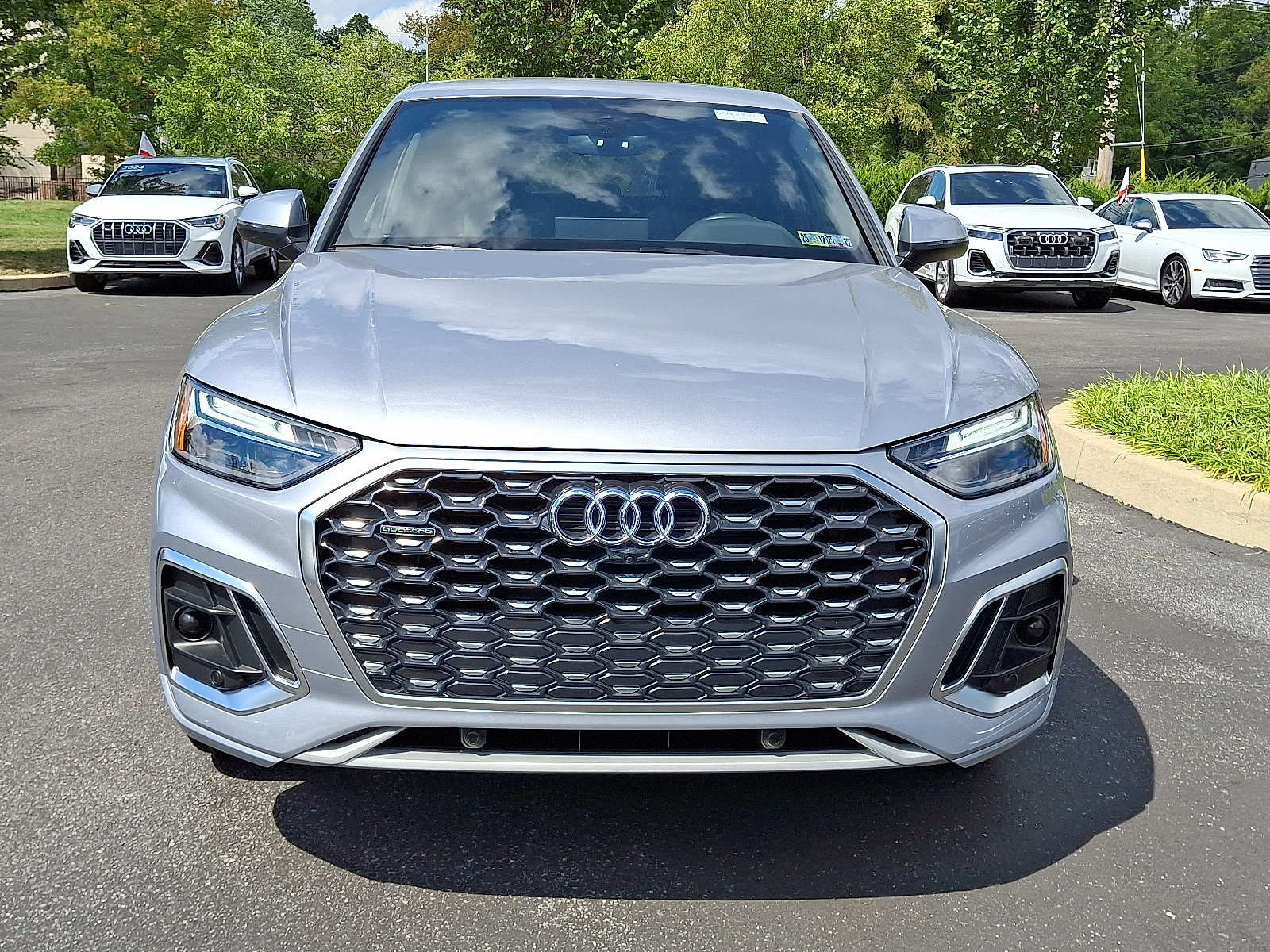 Certified 2024 Audi Q5 2.0T Premium Plus image 2