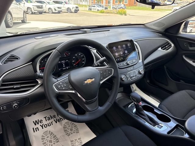 Used 2024 Chevrolet Malibu RS FWD image 46