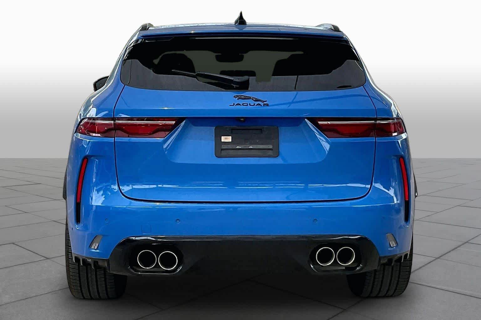 Used 2023 Jaguar F-PACE SVR AWD/4WD image 5