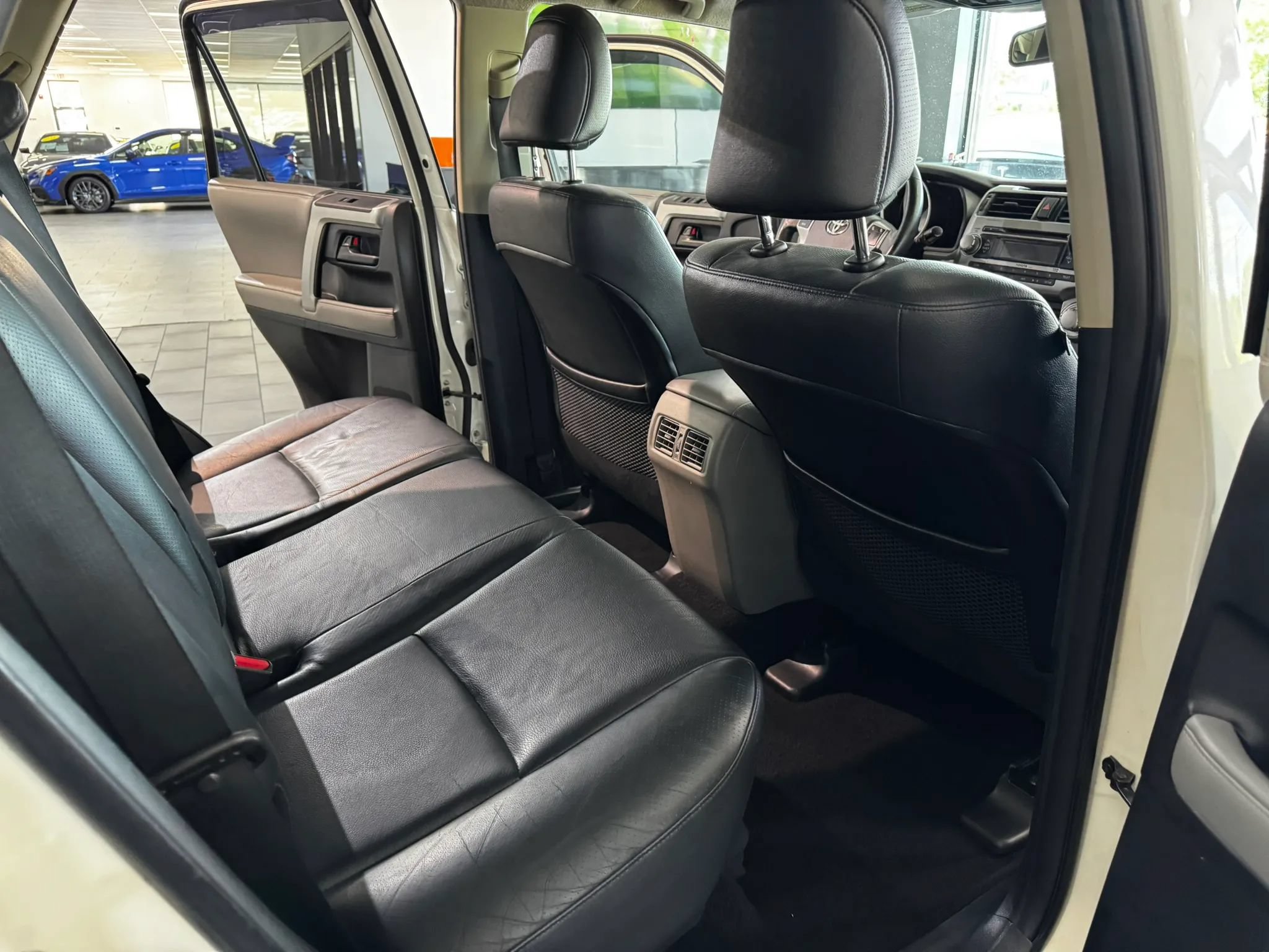 Used 2011 Toyota 4Runner SR5 w/ Premium Pkg w/Leather AWD/4WD image 14