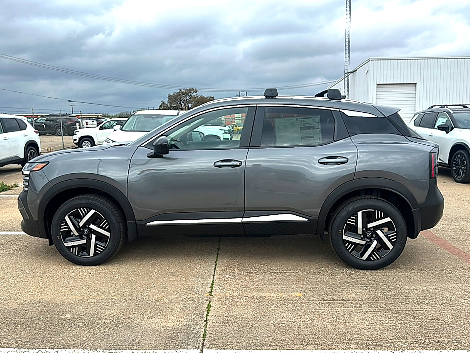 New 2026 Nissan Kicks SV w/ Cold Weather Package FWD image 5