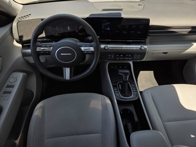 Used 2025 Hyundai Kona SEL AWD/4WD image 12