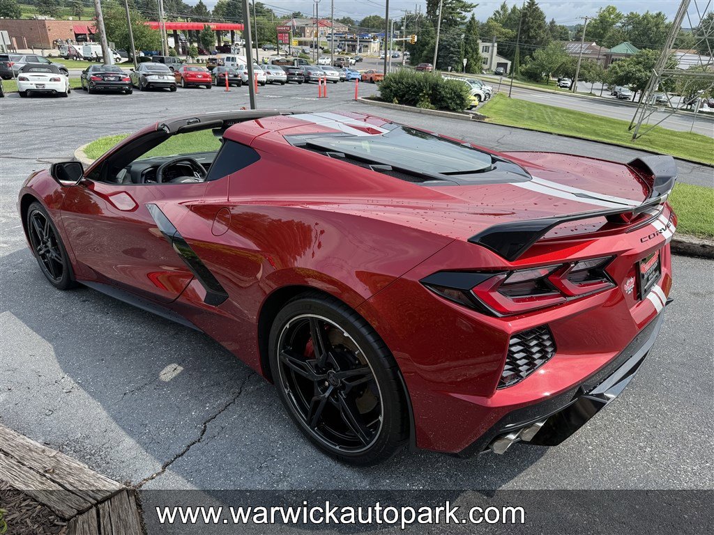 Used 2021 Chevrolet Corvette STINGRAY 2LT Z51 Performance P w/ Z51 Performance Package image 11