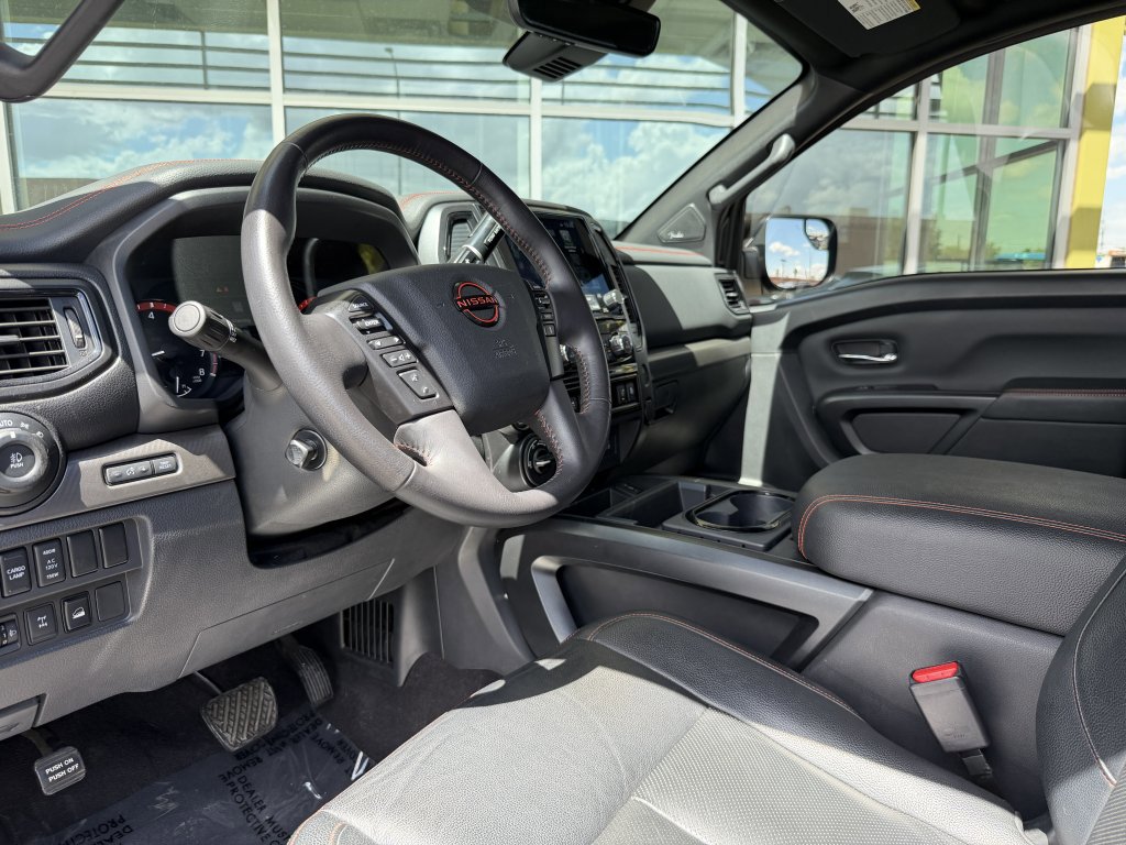 Used 2023 Nissan Titan PRO-4X w/ Pro-4x Convenience Package AWD/4WD image 34