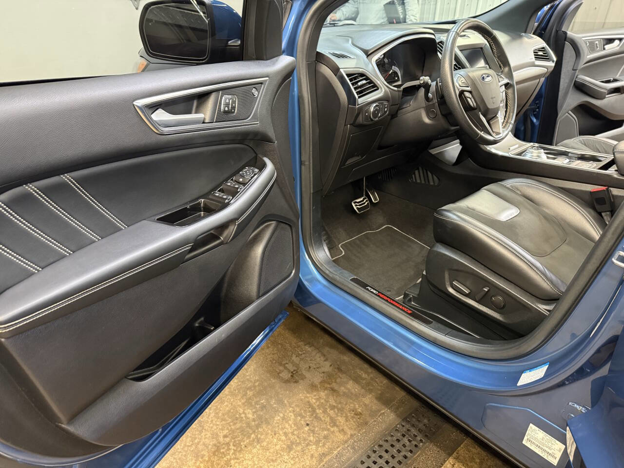 Used 2020 Ford Edge ST w/ Equipment Group 401A image 31