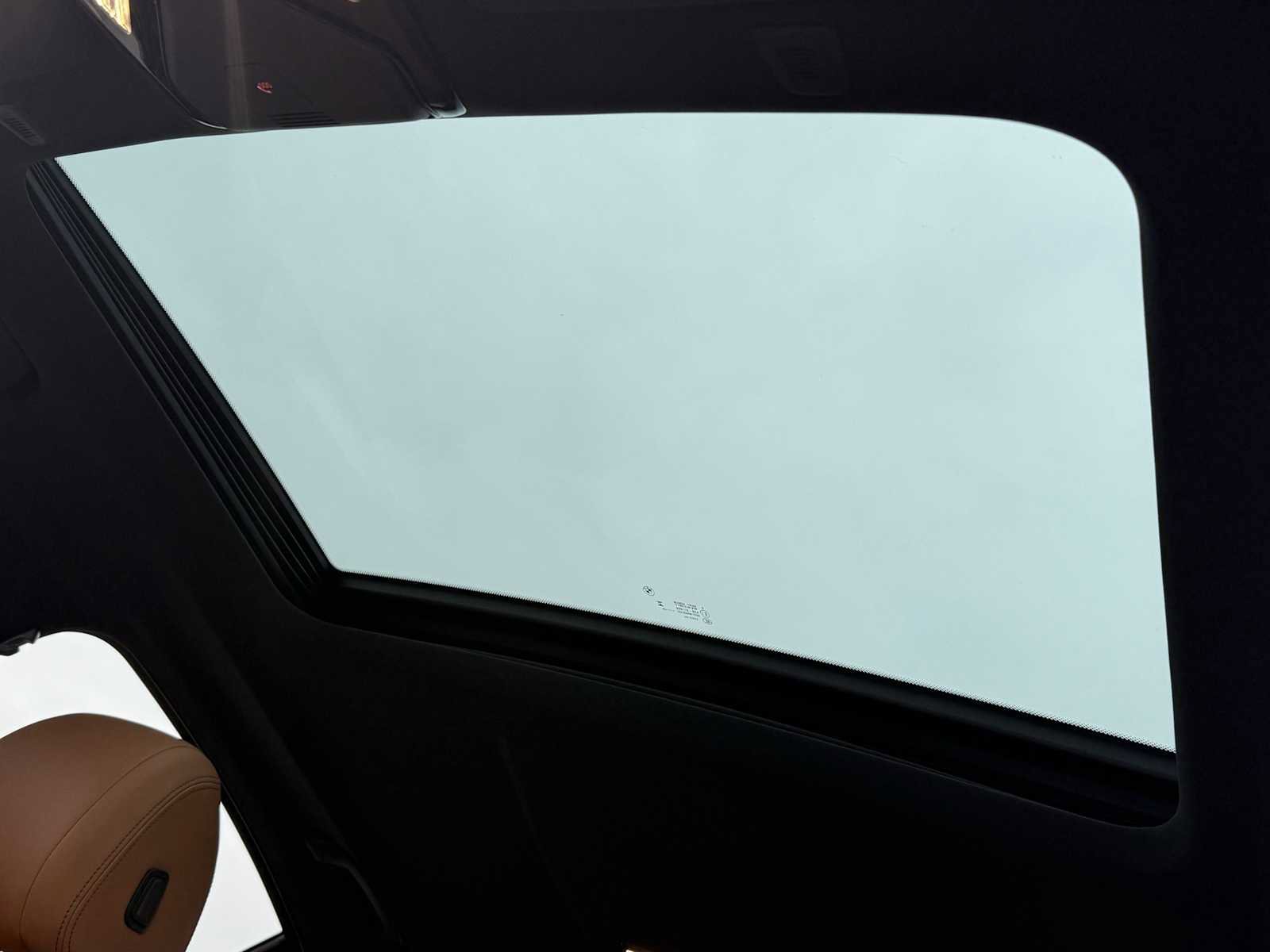 Used 2023 BMW 540i xDrive w/ M Sport Package image 41