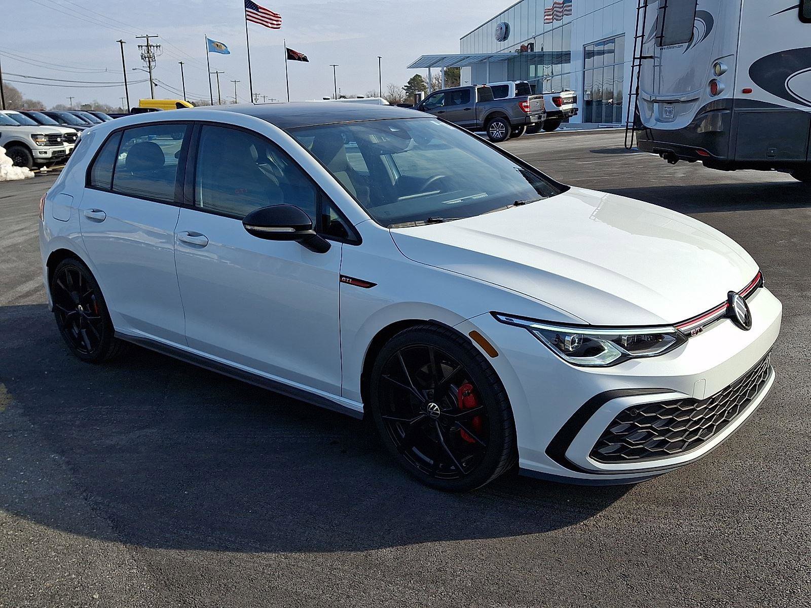 Used 2024 Volkswagen GTI SE image 5