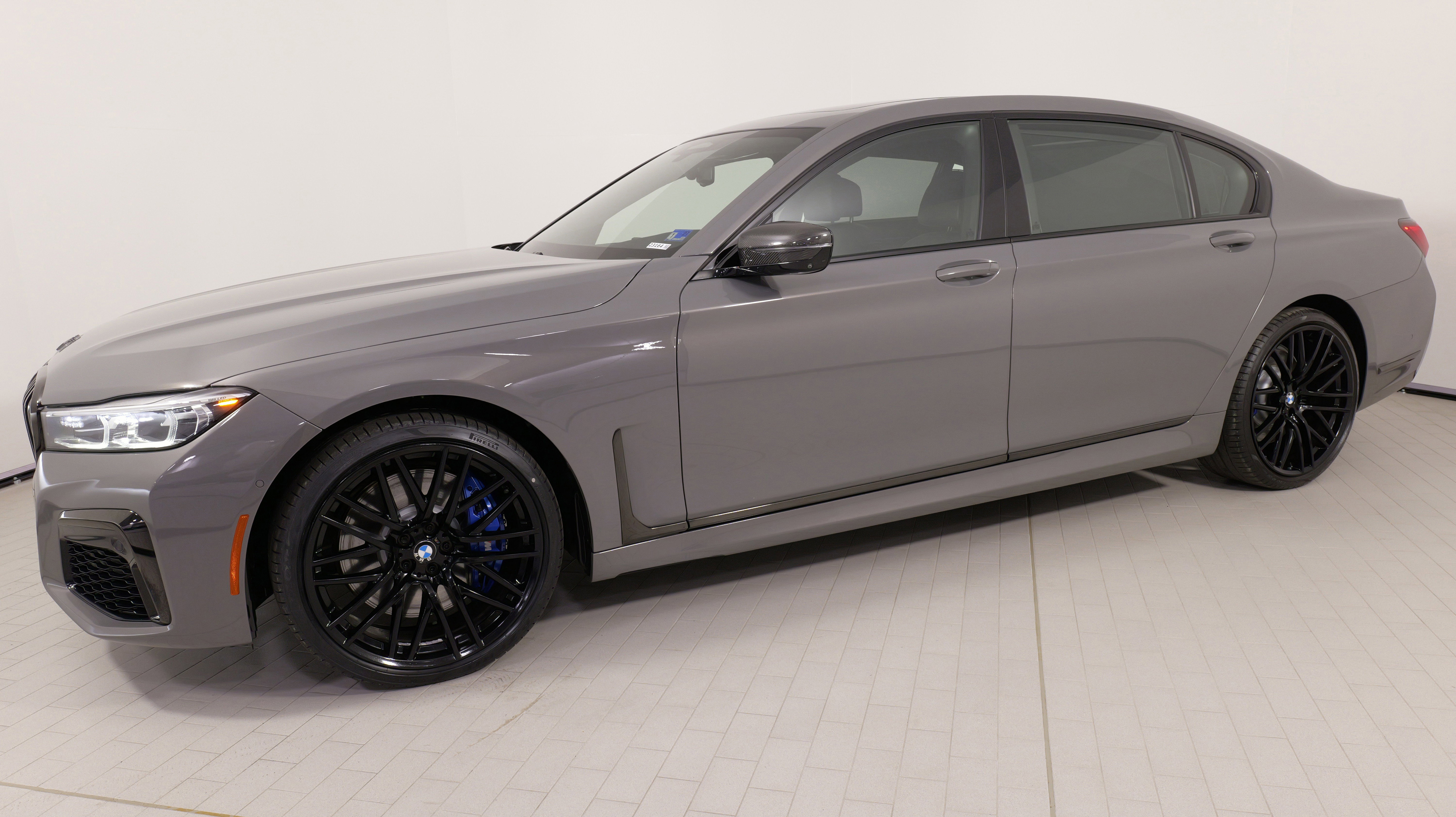 Used 2022 BMW 750i xDrive w/ Executive Package video 1