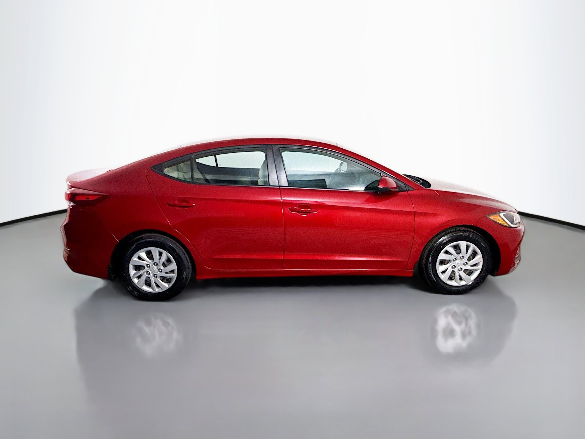 Used 2018 Hyundai Elantra SE w/ Winter Weather Package image 11