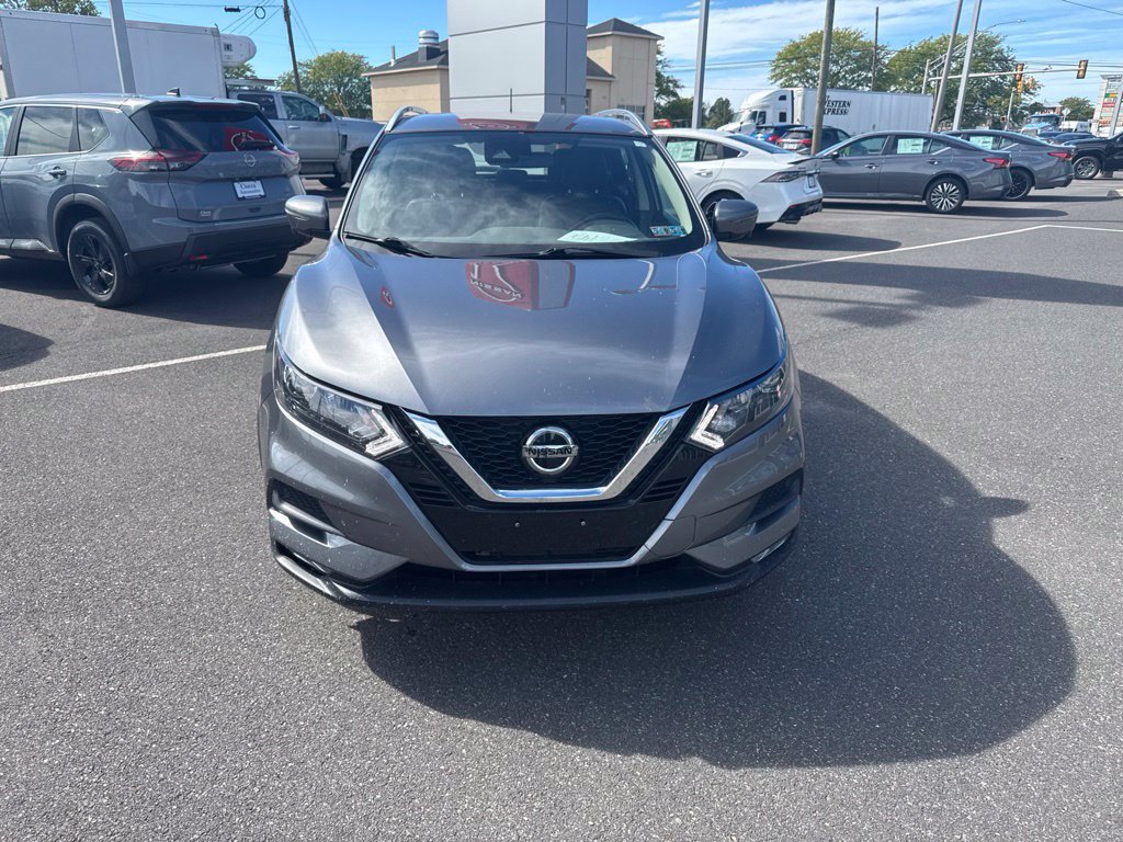 Used 2022 Nissan Rogue Sport SV w/ Technology Package AWD/4WD image 2