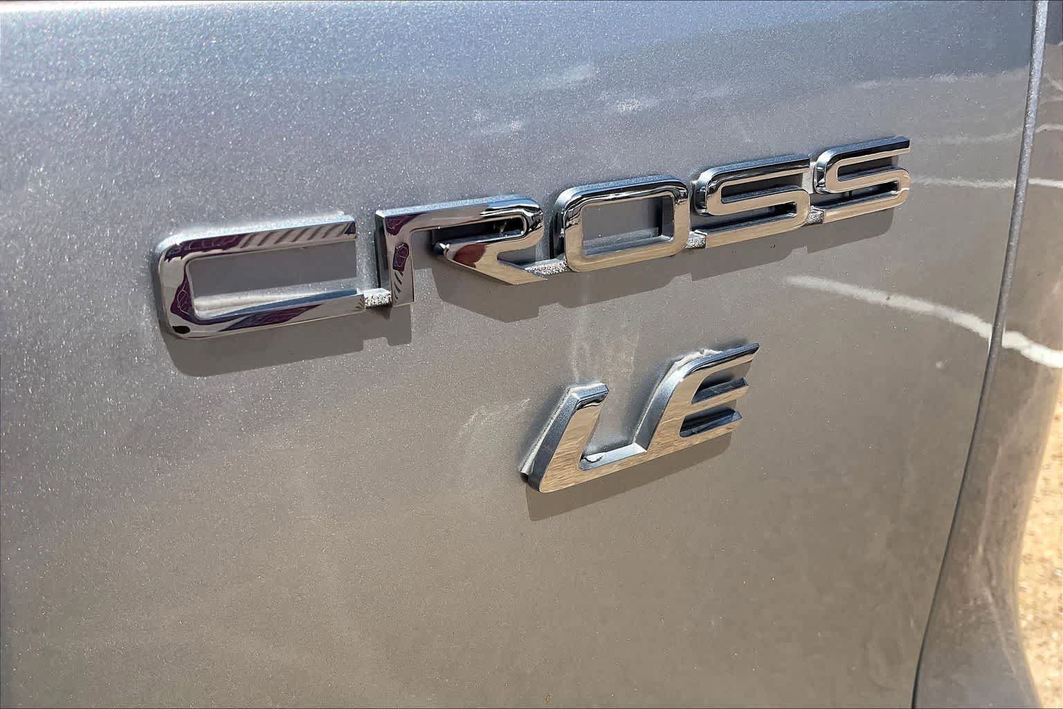 Used 2022 Toyota Corolla Cross LE image 7