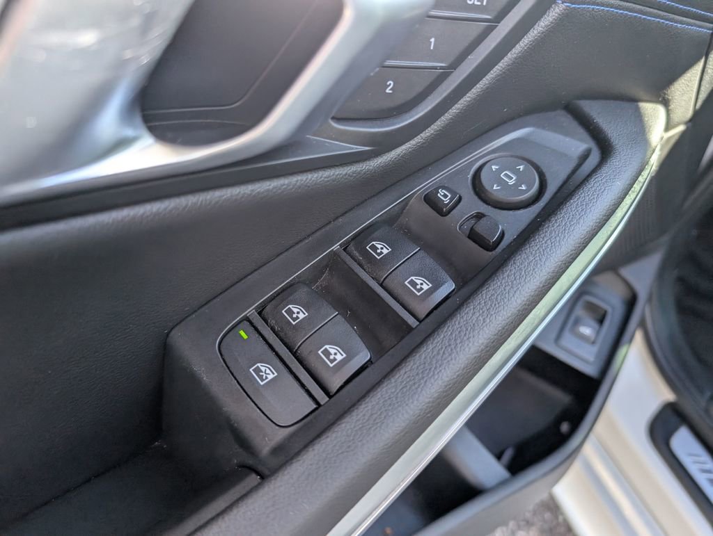 Used 2022 BMW 330i xDrive Sedan w/ M Sport Package image 15