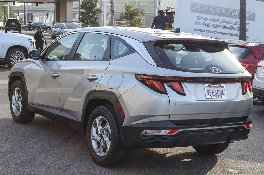 Certified 2023 Hyundai Tucson SE image 4