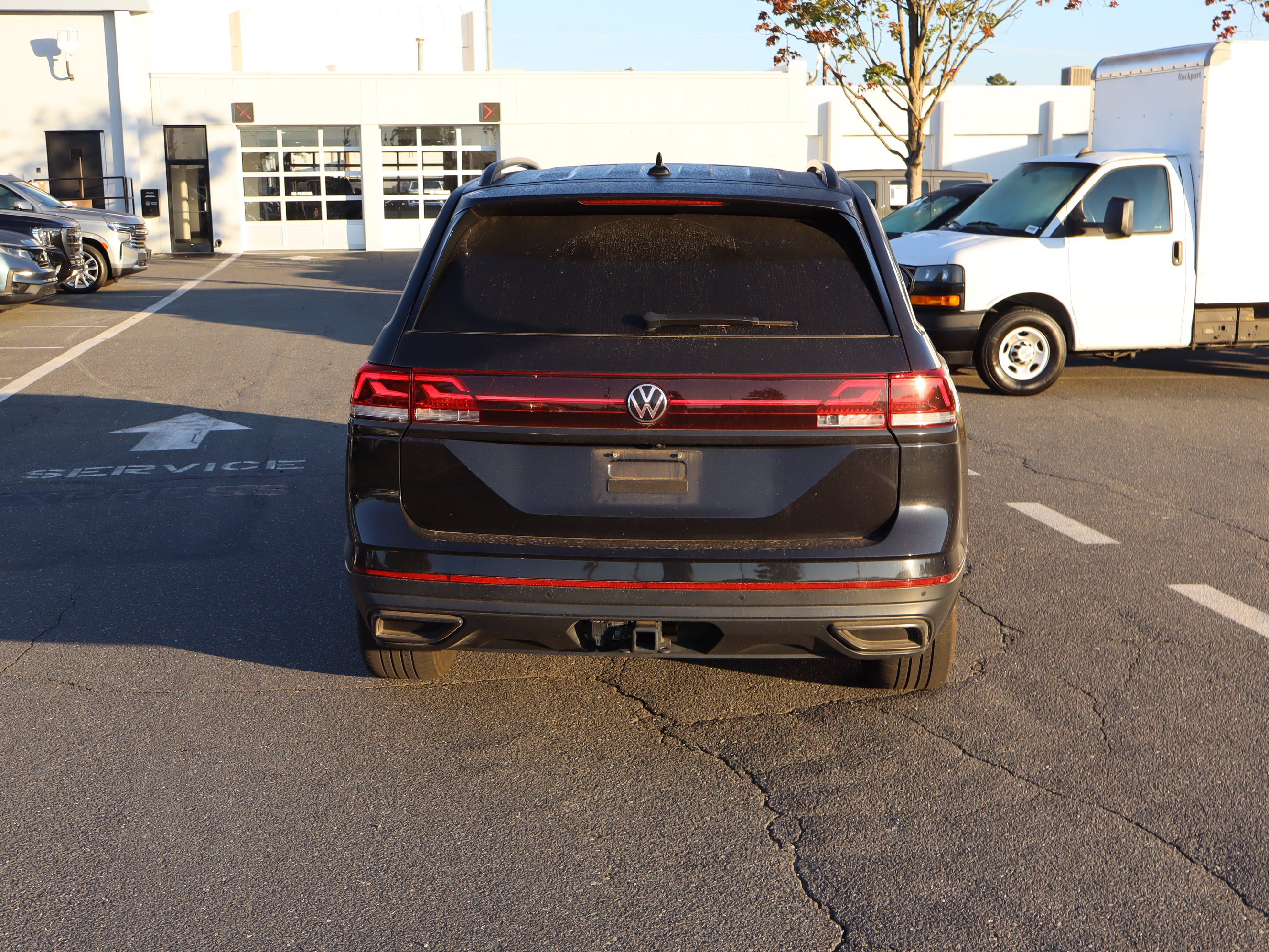 Used 2024 Volkswagen Atlas SE FWD image 9