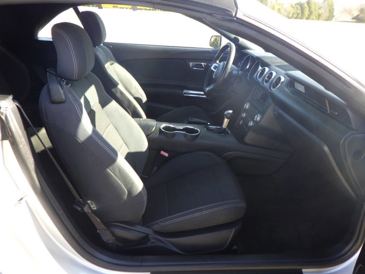 Used 2016 Ford Mustang Convertible w/ Equipment Group 051A image 13