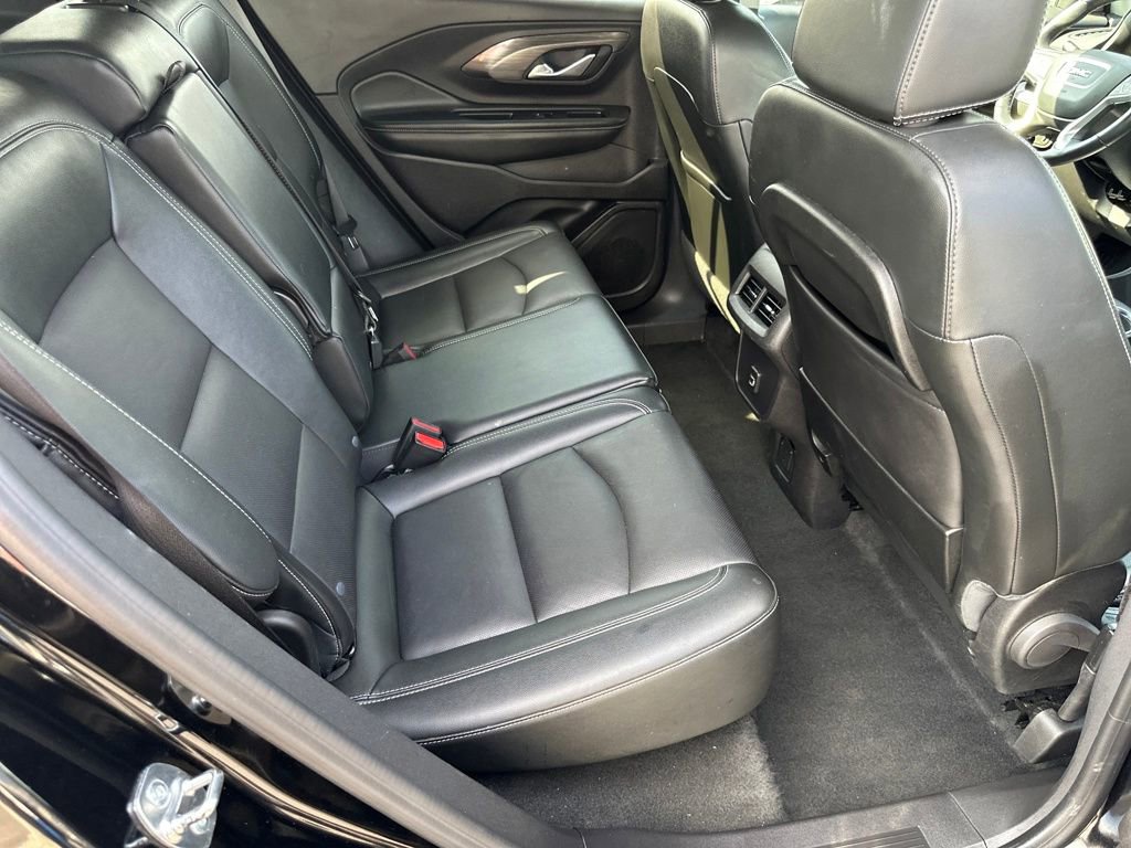 Used 2024 GMC Terrain SLT image 33