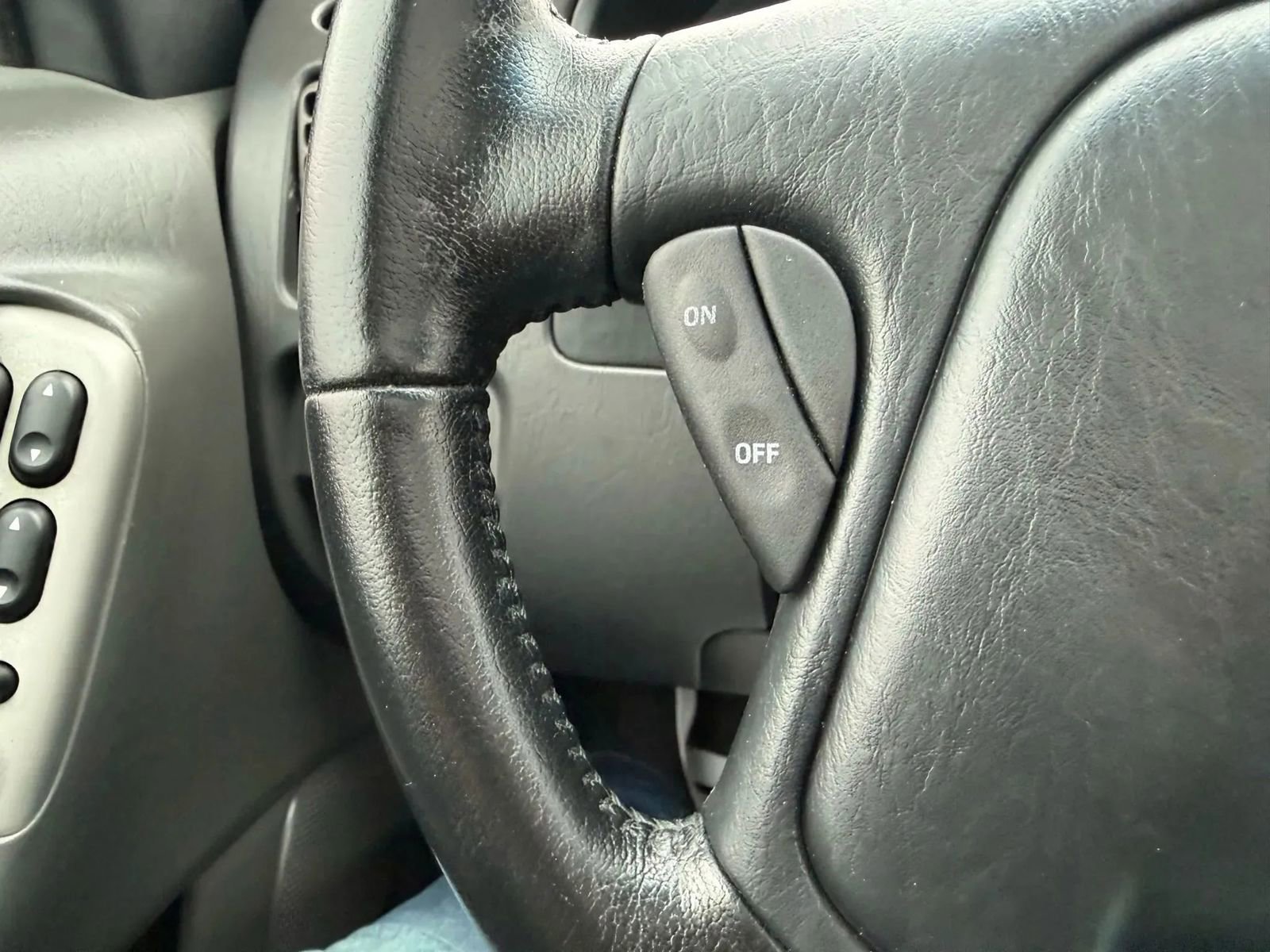 Used 2003 Ford Escape XLT image 21