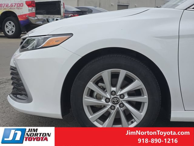 Used 2024 Toyota Camry LE w/ Convenience Package FWD image 9
