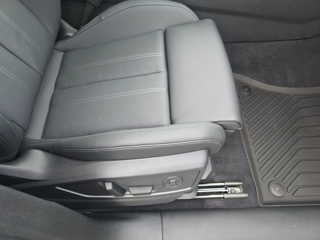 Used 2025 Audi Q5 Premium Plus AWD/4WD image 24