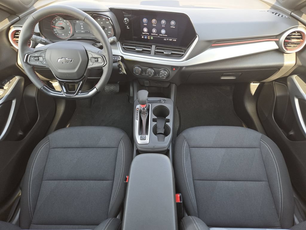 Used 2026 Chevrolet Trax RS w/ Sunroof Package FWD image 21