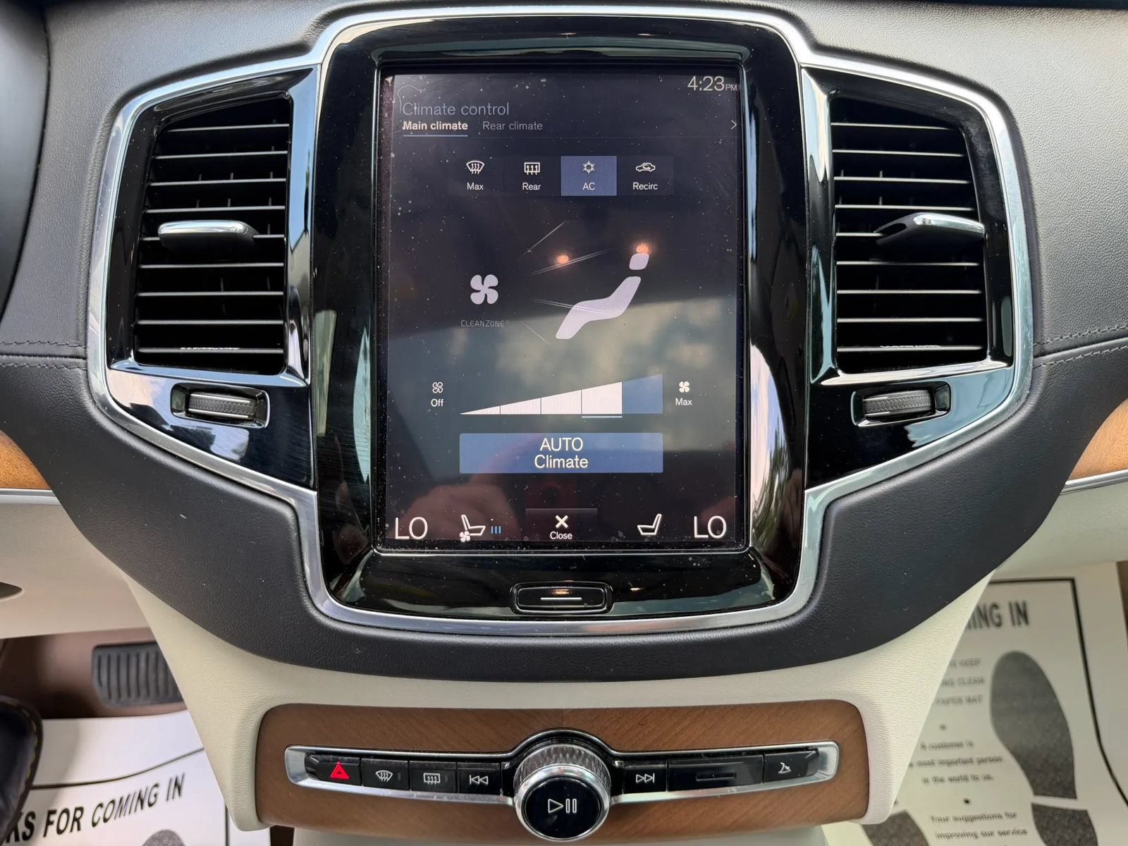 Used 2016 Volvo XC90 T6 Inscription w/ Vision Package AWD/4WD image 16