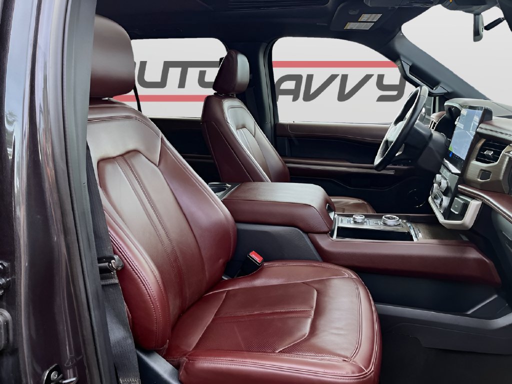 Used 2024 Ford Expedition Limited AWD/4WD image 31