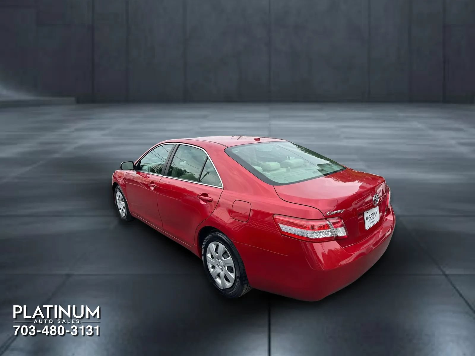 Used 2011 Toyota Camry LE FWD image 2