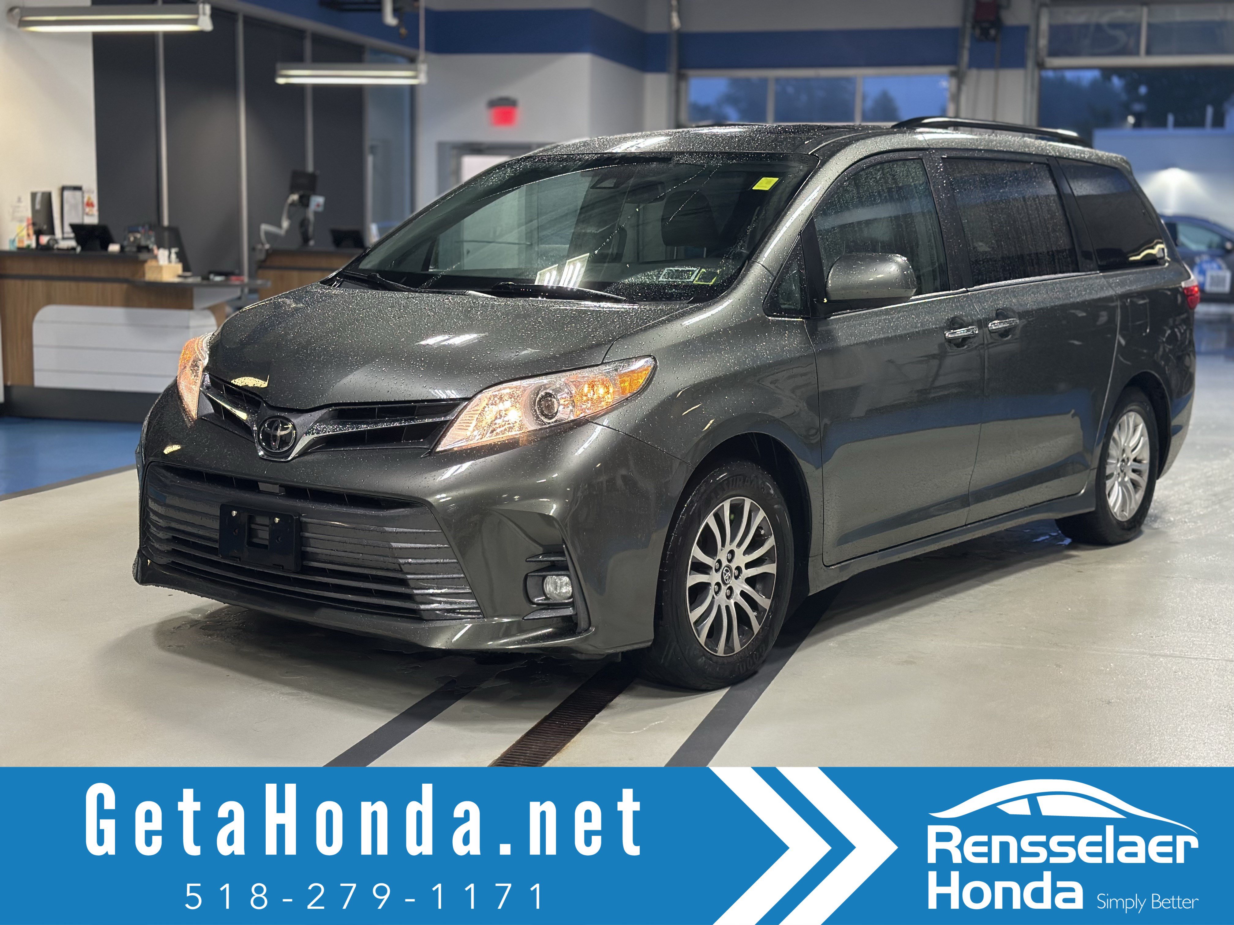 Used 2018 Toyota Sienna XLE w/ XLE Navigation Package
