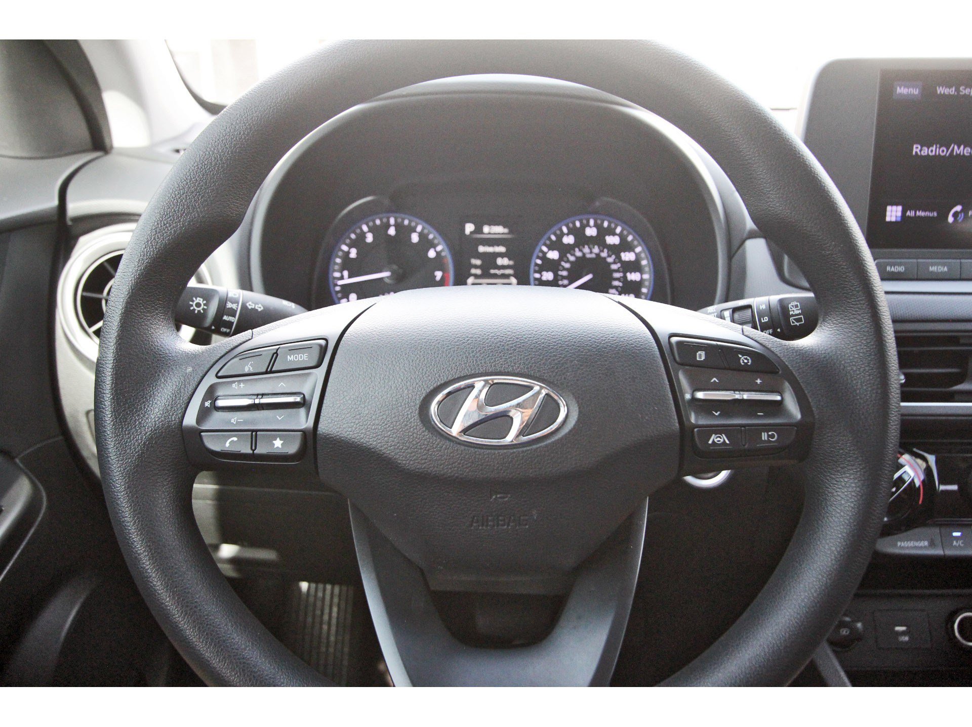 Used 2022 Hyundai Kona SEL FWD image 15