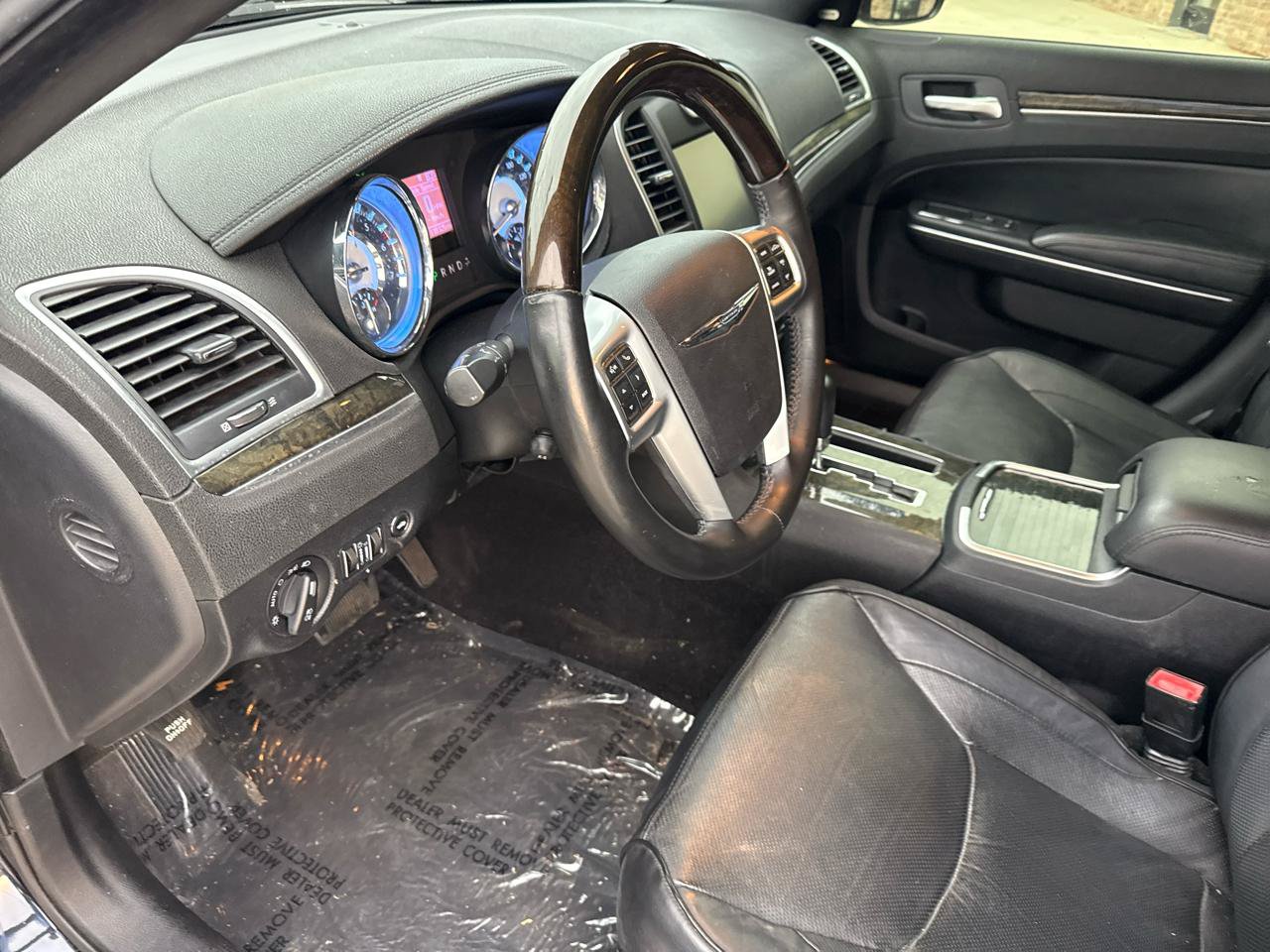Used 2011 Chrysler 300 C w/ Sound Group RWD image 30