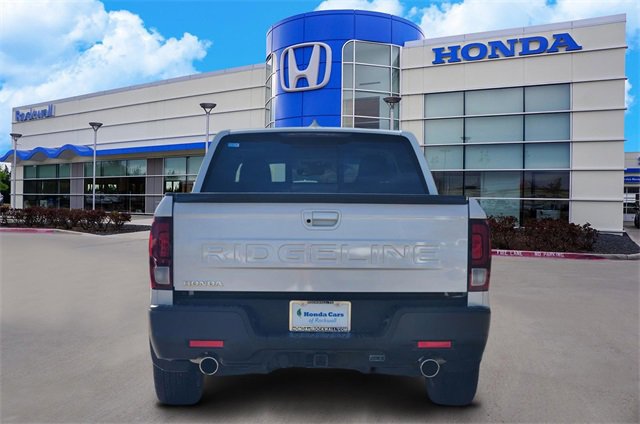 Certified 2025 Honda Ridgeline RTL image 5