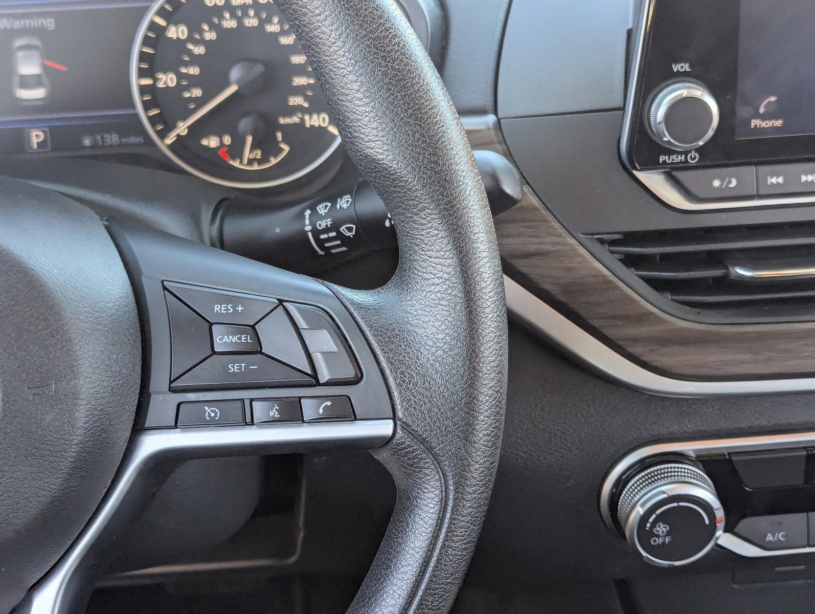 Used 2024 Nissan Altima 2.5 SV image 23