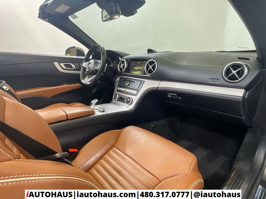 Used 2017 Mercedes-Benz SL 550 image 29