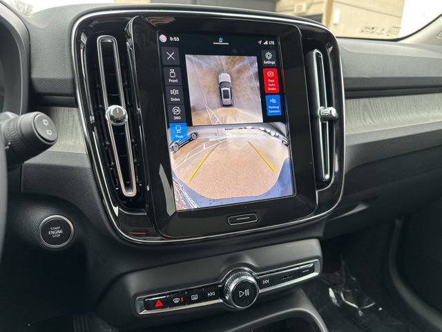 Certified 2024 Volvo XC40 B5 Plus w/ Protection Package Premier image 23