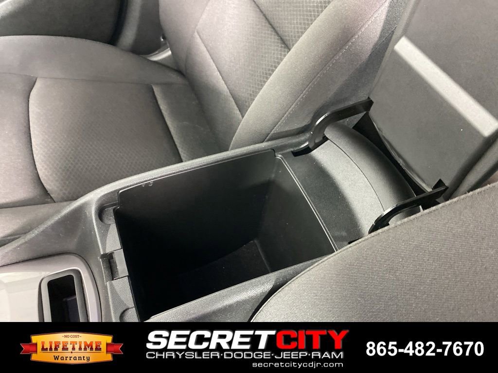 Used 2021 Chevrolet Malibu LT FWD image 23