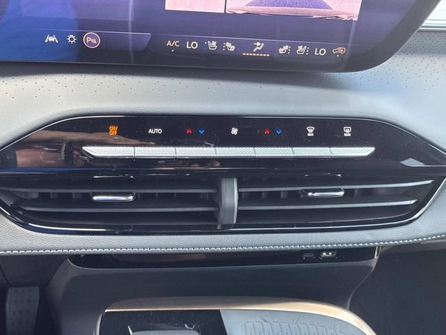 New 2026 Buick Enclave Avenir image 37