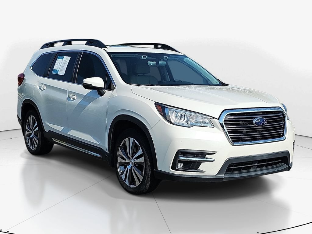Used 2022 Subaru Ascent Limited w/ Technology Package AWD/4WD image 3
