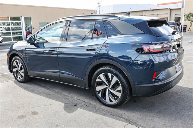 Used 2023 Volkswagen ID.4 Pro image 4