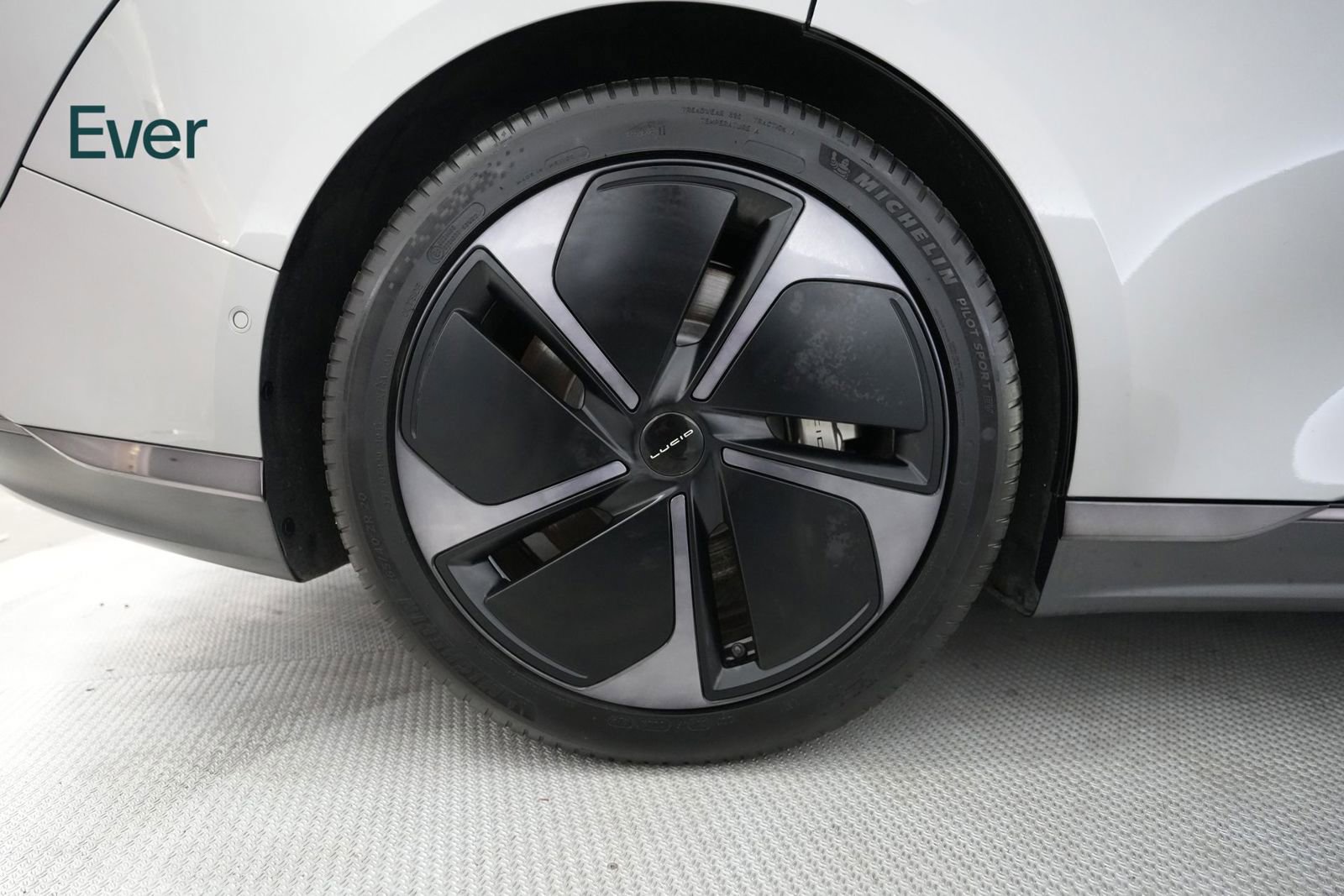 Used 2023 Lucid Air Touring image 22