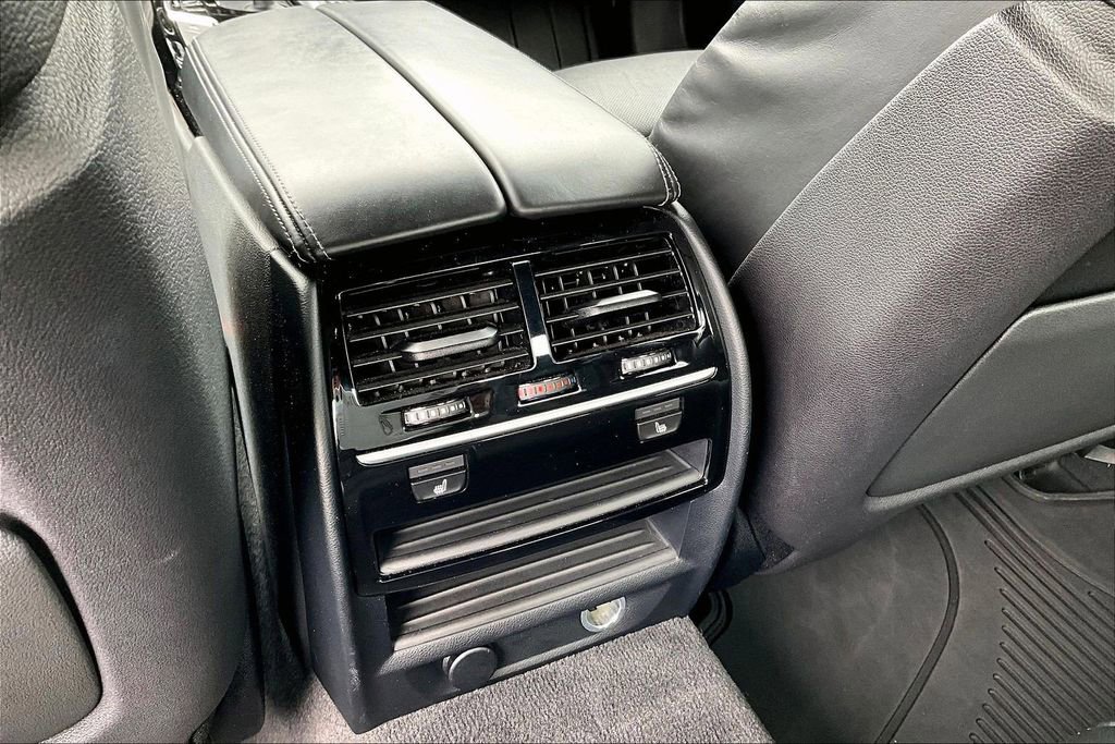 Used 2018 BMW M550i xDrive image 31