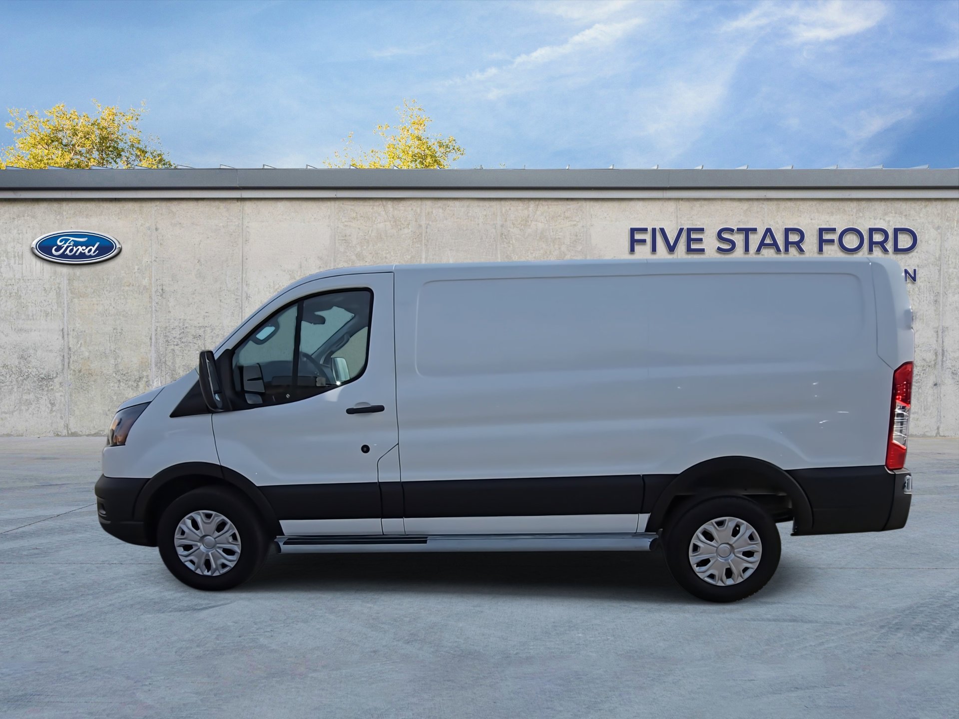 Used 2024 Ford Transit 250 Low Roof w/ Exterior Upgrade Package image 5