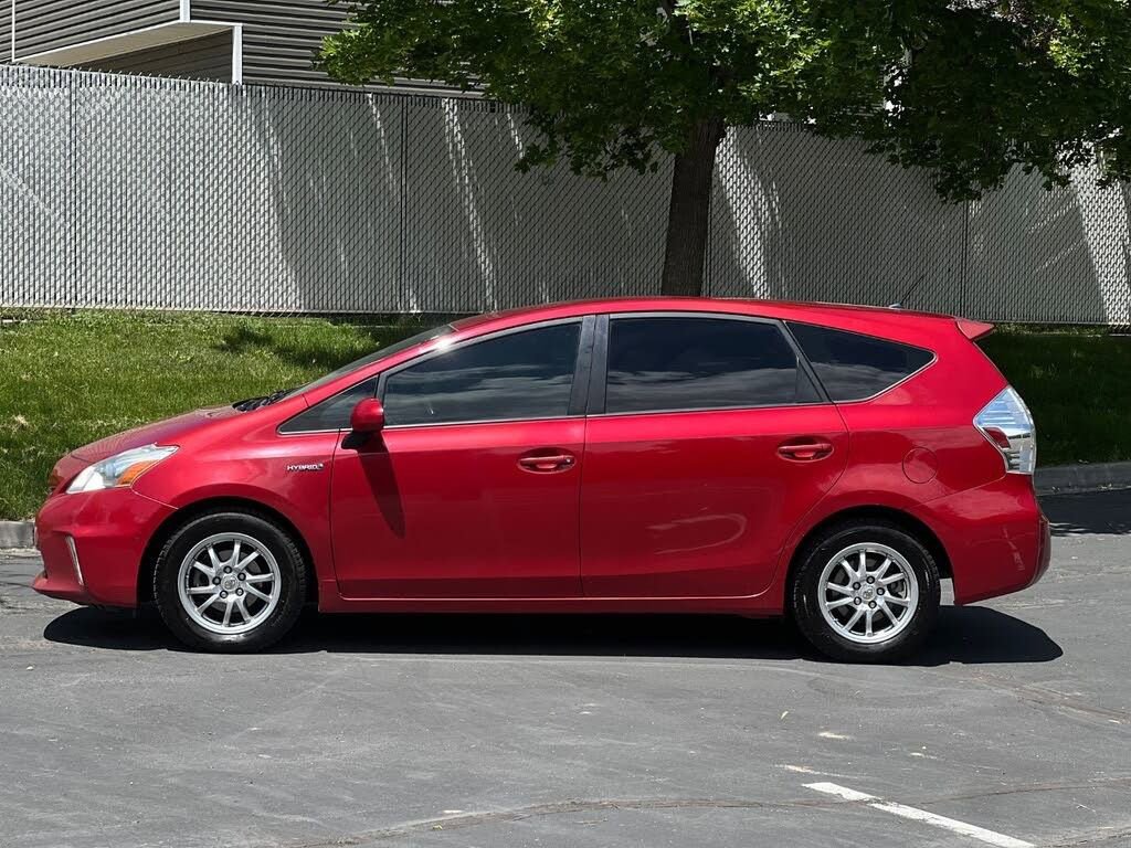 Used 2012 Toyota Prius V Two FWD image 2
