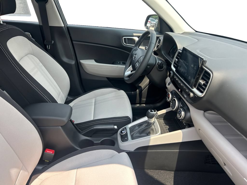 New 2026 Hyundai Venue SEL FWD image 15