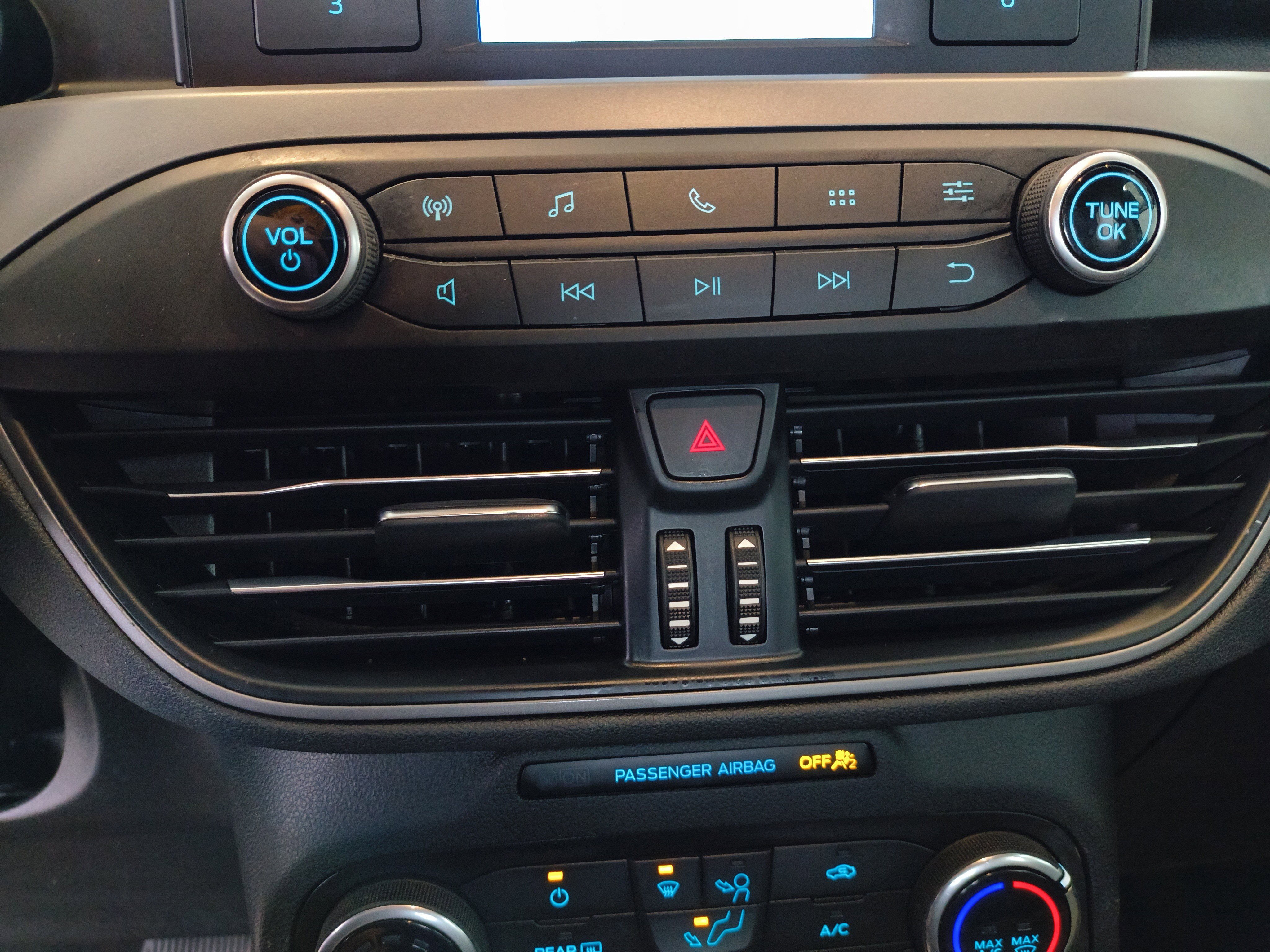 Used 2020 Ford Escape S image 21